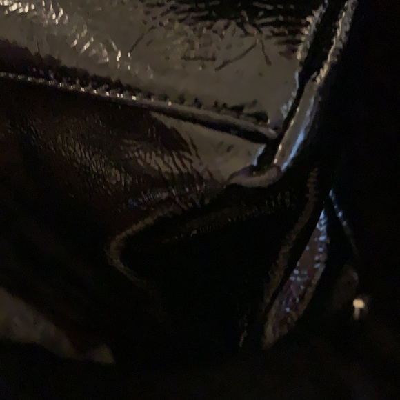 Tommy Hilfiger black patent leather dome Handbag - Picture 4 of 7